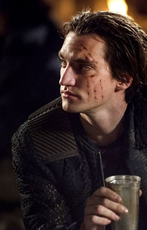 Katerina Grey - The 100 (Murphy) Fanfic