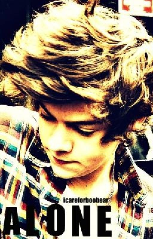 Alone *One Direction Fanfic*