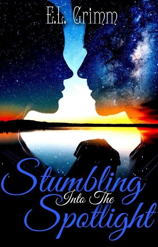 Stumbling Into the Spotlight - Tom Hiddleston FanFic